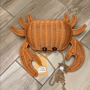 NWT Tommy Bahama woven Crab-Shaped Wicker Handbag